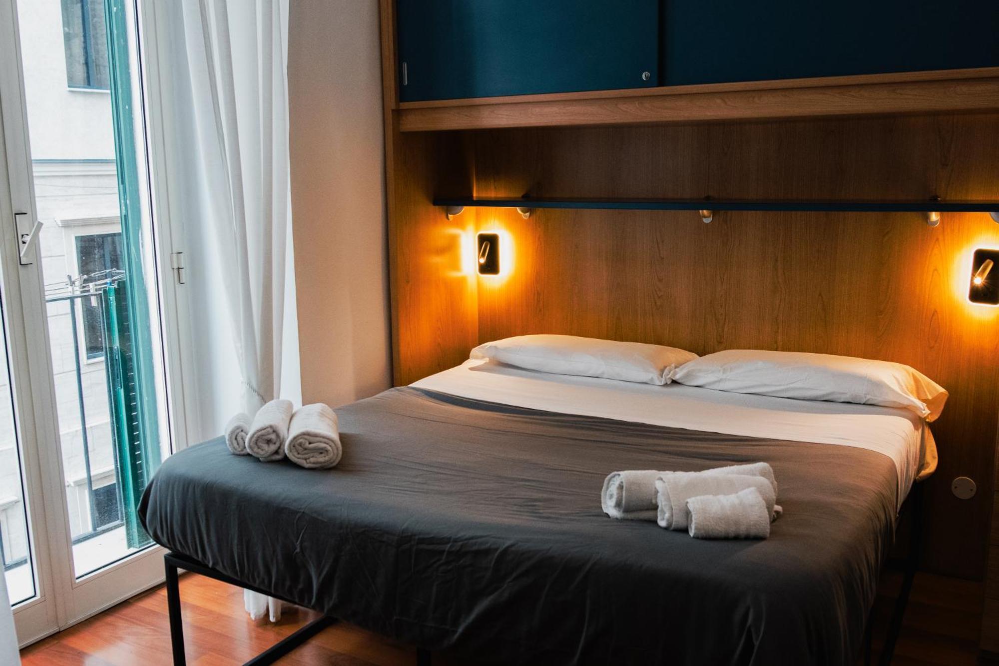 Ale & Tizy House Bed and Breakfast Napels Buitenkant foto